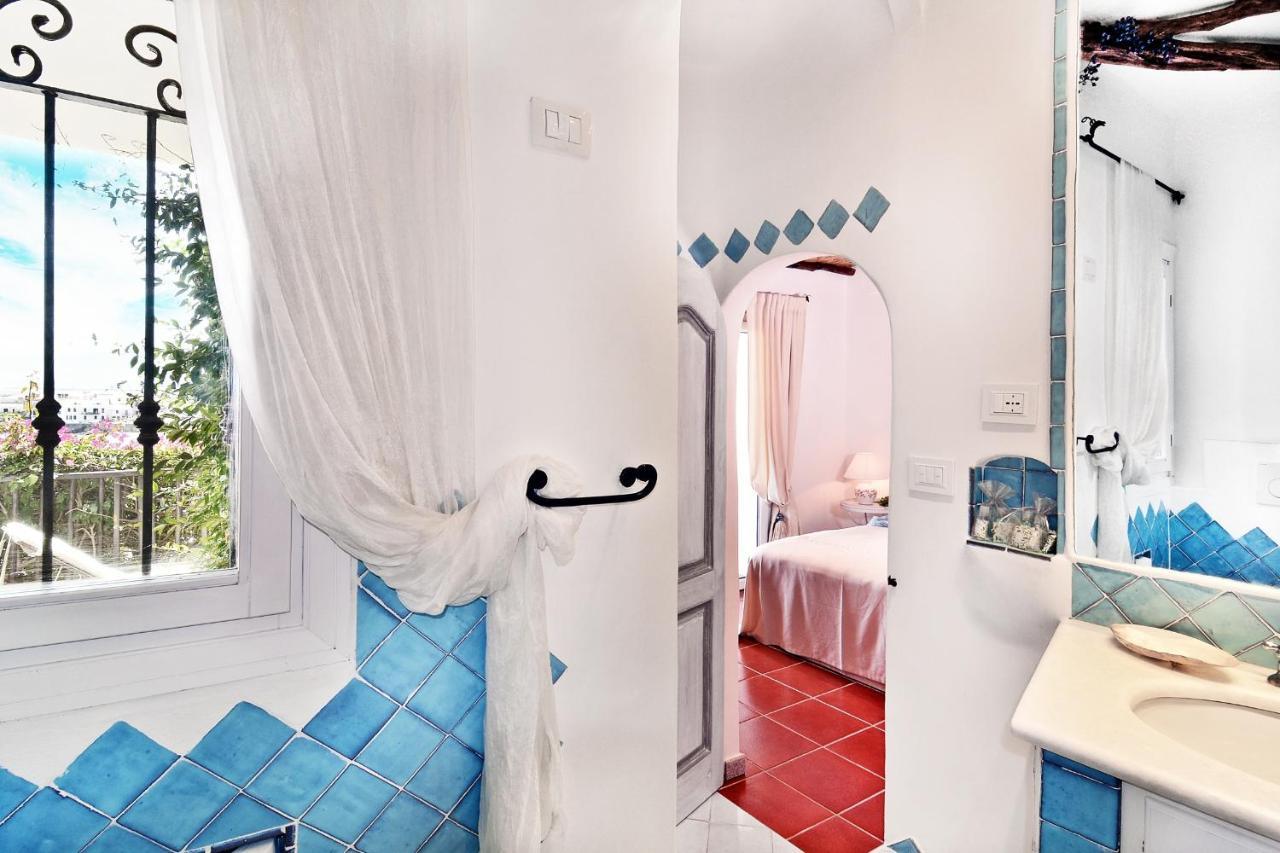 Karamare Hotel Stintino Ngoại thất bức ảnh