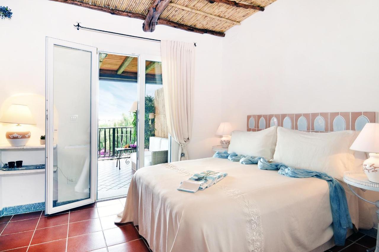 Karamare Hotel Stintino Ngoại thất bức ảnh